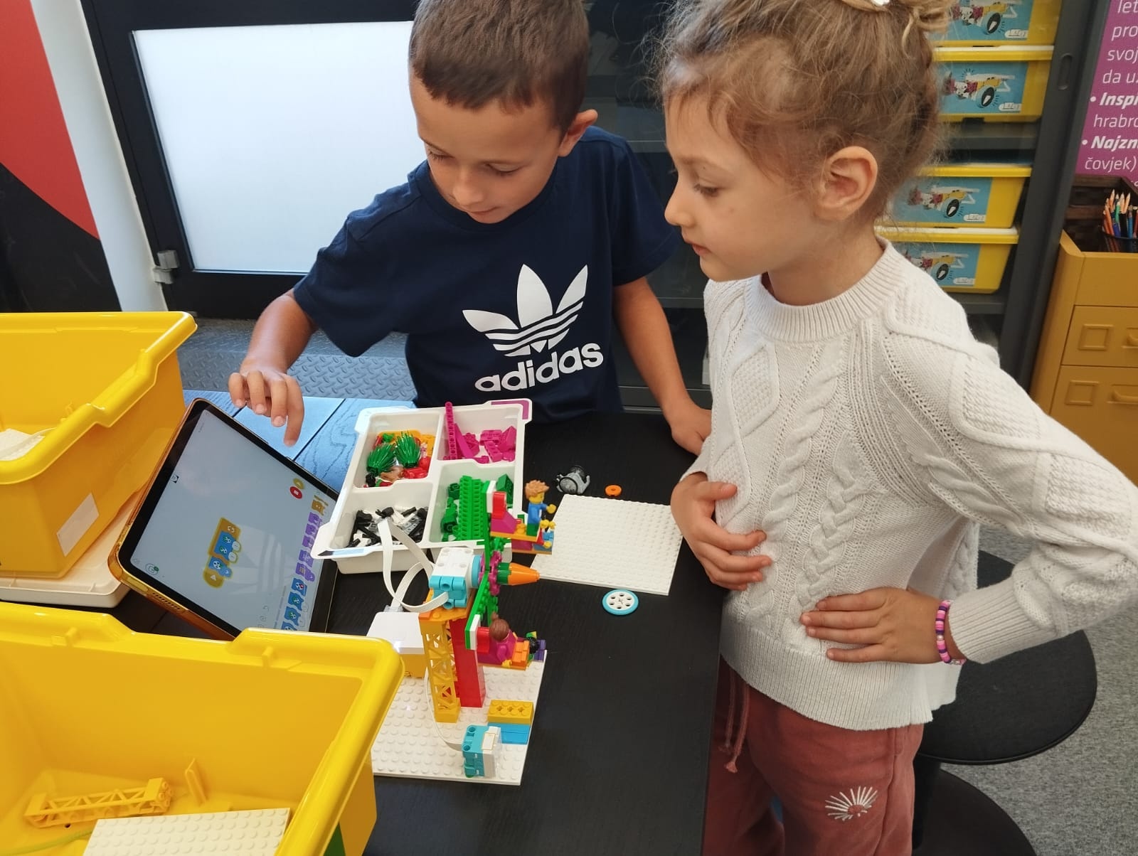 POSJET EDUQAONICI – KADA IGRA POSTAJE UČENJE - slika broj: 3